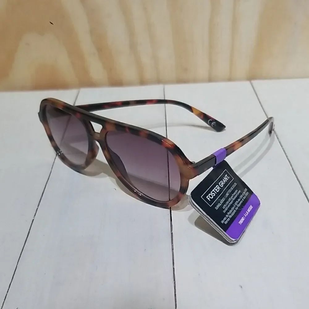 New, Unisex Sunglasses Foster Grant Brown Tort, 100% UVA-UVB Lens Protected